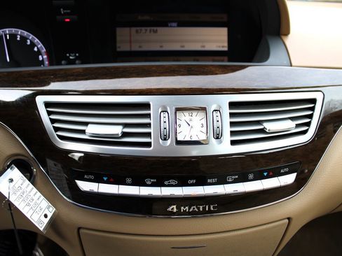 Used 2012 Mercedes-Benz S 350 BlueTEC 4MATIC image 35