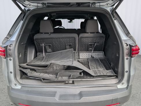 Used 2023 Chevrolet Traverse LT w/ LPO, Floor Liner Package AWD/4WD image 11