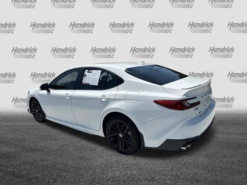 Used 2025 Toyota Camry SE FWD image 8