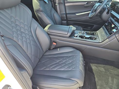 Certified 2026 Genesis GV80 3.5T Prestige AWD/4WD image 18