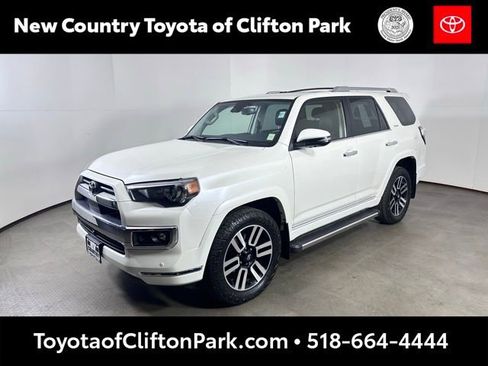Used 2022 Toyota 4Runner Limited AWD/4WD image 7