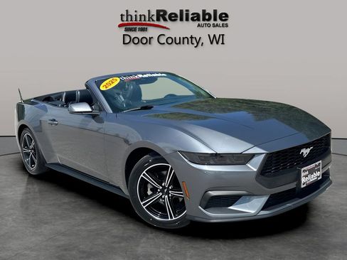 Used 2025 Ford Mustang Premium RWD image 10