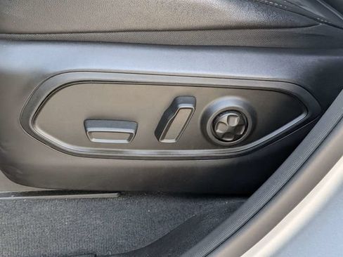 Used 2025 Jeep Grand Cherokee Altitude AWD/4WD image 18