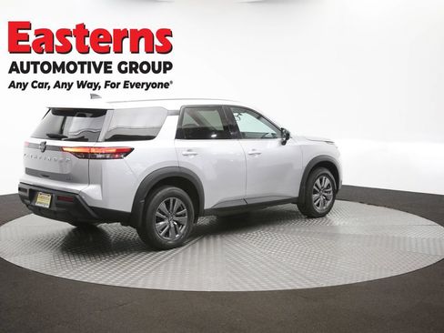 Used 2023 Nissan Pathfinder S AWD/4WD image 40