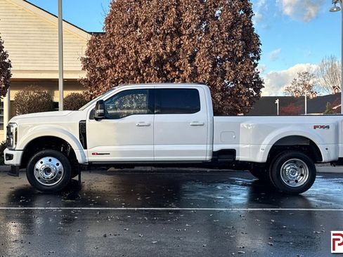 Used 2026 Ford F450 Platinum w/ FX4 Off-Road Package image 7