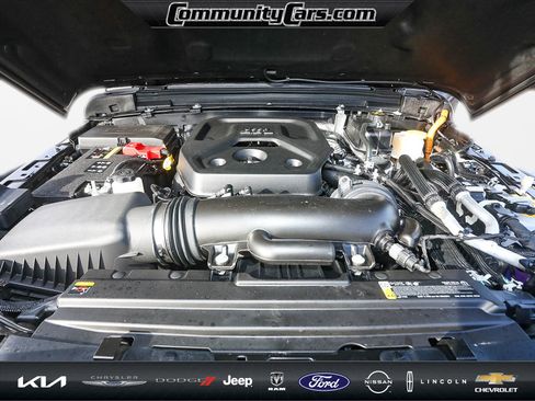 Used 2025 Jeep Wrangler Unlimited Rubicon 4xe w/ Convenience Group image 19