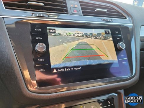 Used 2022 Volkswagen Tiguan SEL R-Line image 27