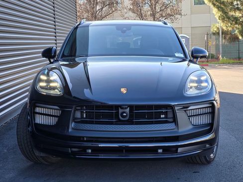 New 2026 Porsche Macan GTS image 10