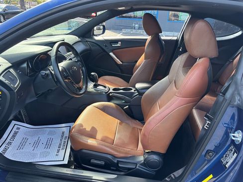 Used 2016 Hyundai Genesis Coupe 3.8 RWD image 7