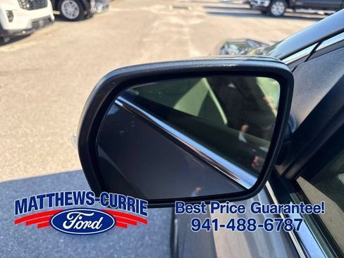 Certified 2022 Ford Edge Titanium AWD/4WD image 8