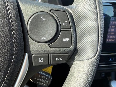 Used 2017 Toyota Corolla LE image 16