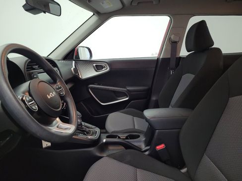 Used 2023 Kia Soul LX w/ LX Technology Package FWD image 17