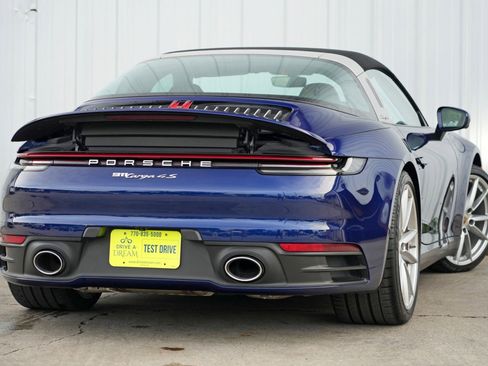 Used 2022 Porsche 911 Targa 4S w/ Premium Package image 5