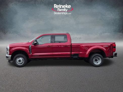 New 2026 Ford F350 XLT w/ XLT Premium Package AWD/4WD image 9
