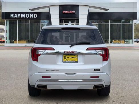 Used 2023 GMC Acadia Denali w/ Denali Technology Package image 5