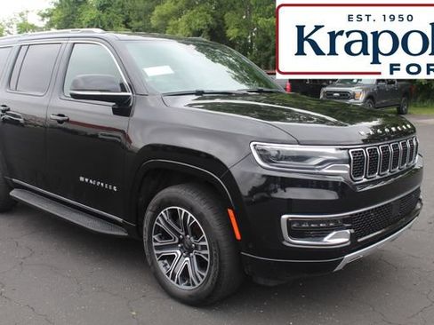 Used 2024 Jeep Wagoneer Series II w/ Flexible Seating Group AWD/4WD image 1