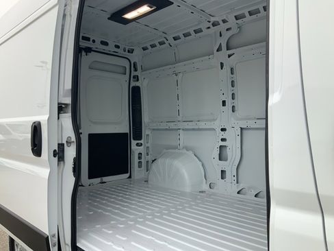 New 2026 RAM ProMaster 2500 w/ Convenience Group image 6