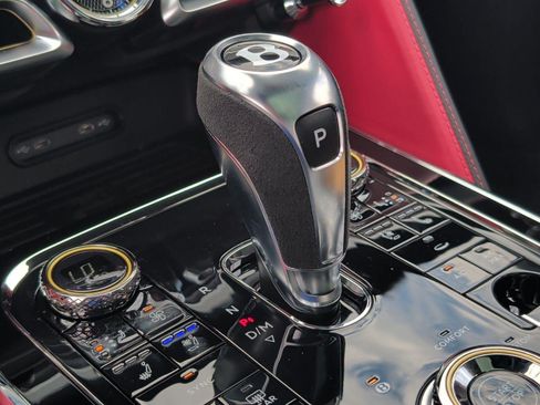 New 2026 Bentley Flying Spur Plug-In Hybrid AWD/4WD image 34
