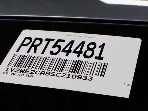 Used 2025 Volkswagen Atlas Cross Sport SE image 35