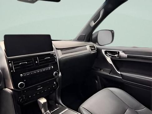 Used 2023 Lexus GX 460 Premium w/ Premium Package AWD/4WD image 34