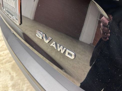 Used 2023 Nissan Rogue SV image 4