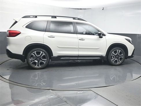Used 2025 Subaru Ascent Touring w/ Popular Package #1 image 8