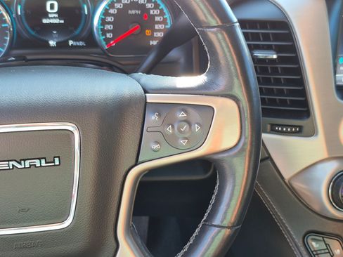 Used 2018 GMC Yukon XL Denali w/ Denali Ultimate Package AWD/4WD image 19