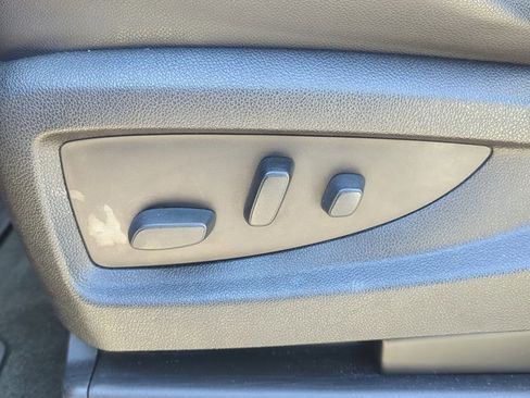 Used 2014 GMC Sierra 1500 SLE w/ SLE Value Package image 12