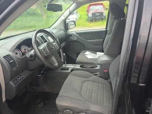 Used 2018 Nissan Frontier PRO-4X AWD/4WD image 5