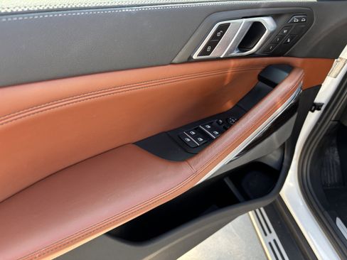 Used 2023 BMW X6 xDrive40i w/ Premium Package image 14