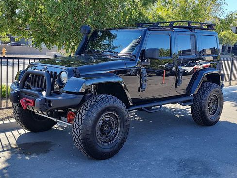 Used 2016 Jeep Wrangler Unlimited Sahara AWD/4WD image 4