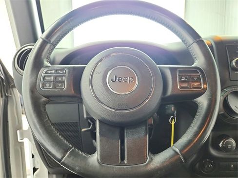 Used 2018 Jeep Wrangler Unlimited Sport S image 21