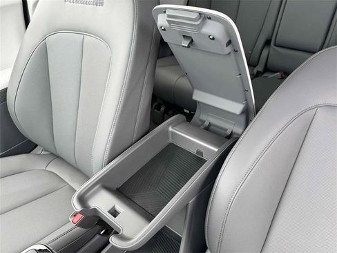 New 2026 Hyundai Ioniq 5 SEL image 18