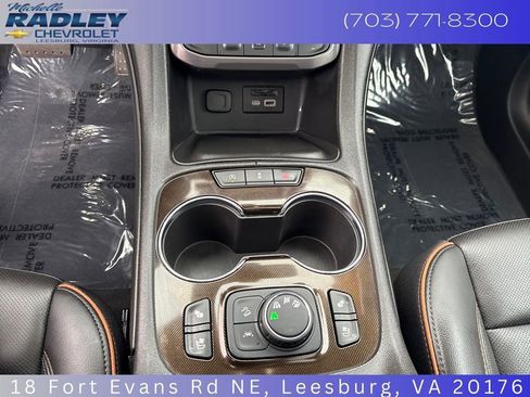 Certified 2023 GMC Acadia AT4 w/ Preferred Package image 21