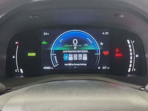Used 2025 Toyota Camry LE AWD/4WD image 13