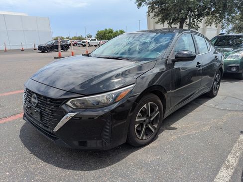 Used 2024 Nissan Sentra SV FWD image 2
