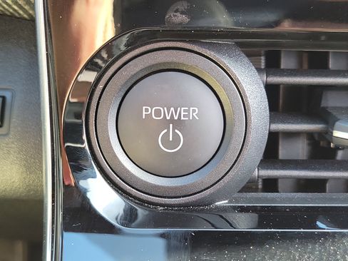 Certified 2023 Subaru Solterra AWD image 31