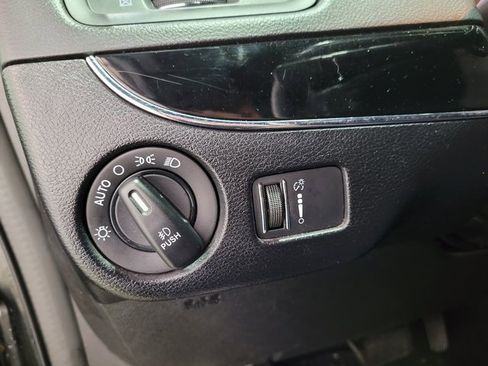 Used 2019 Dodge Grand Caravan SE image 41