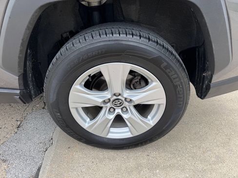 Used 2021 Toyota RAV4 XLE w/ Convenience Package image 10