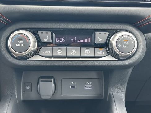 New 2025 Nissan Versa SR w/ Trunk Package image 5