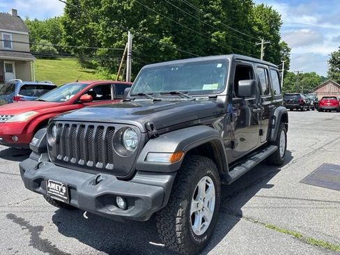 Used 2022 Jeep Wrangler Unlimited Sport AWD/4WD image 3