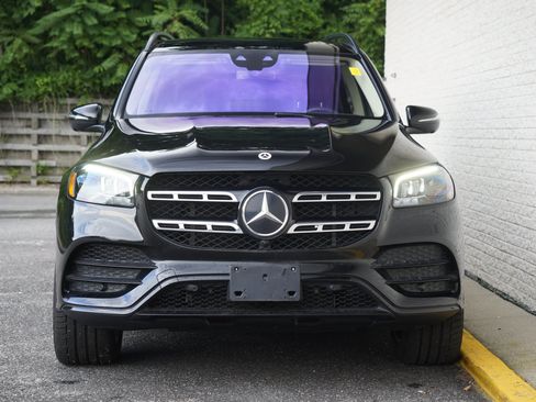 Used 2023 Mercedes-Benz GLS 580 4MATIC image 11