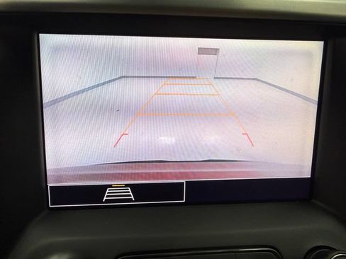 Used 2021 GMC Acadia SLE w/ Driver Convenience Package FWD image 11