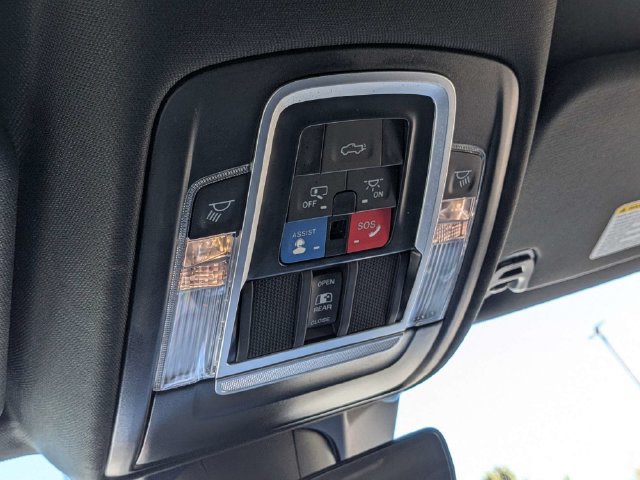 Used 2023 RAM 1500 Laramie AWD/4WD image 23
