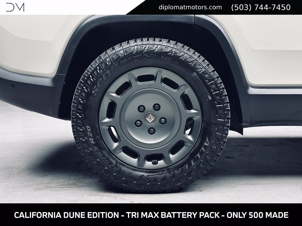 Used 2025 Rivian R1S Adventure Tri AWD/4WD image 41