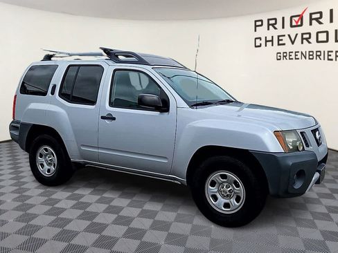 Used 2013 Nissan Xterra X RWD image 2