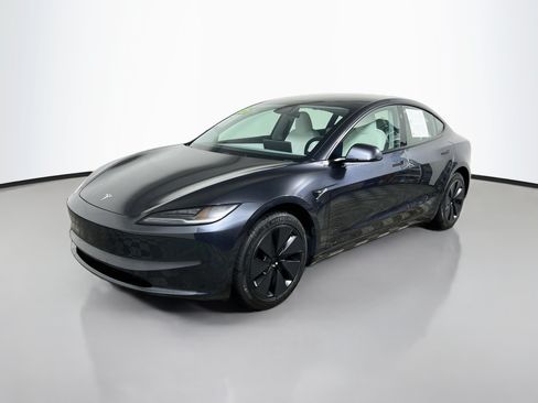 Used 2025 Tesla Model 3 RWD image 10