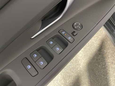 New 2026 Hyundai Elantra Sport image 18