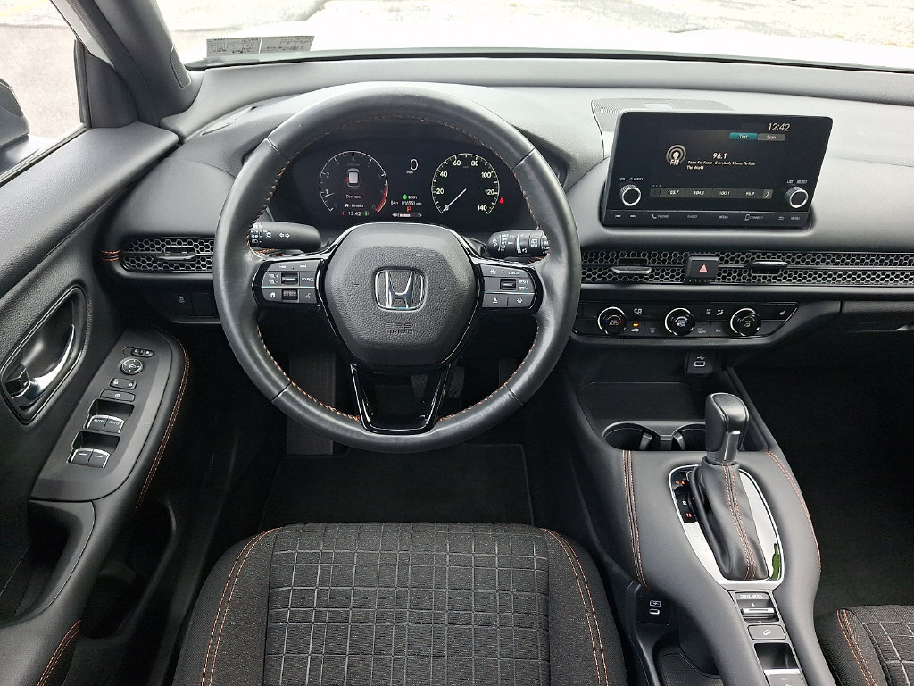Used 2024 Honda HR-V Sport image 11