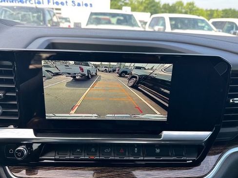 New 2025 GMC Sierra 1500 Elevation image 31